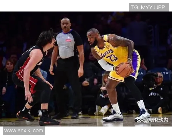 NBA季后赛关键时刻球员数据与表现深度解析研究 NBA季后赛关键时刻球员数据与表现深度解析研究