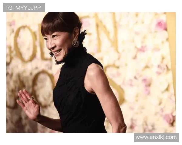 以镜头回顾金球奖舞台这一幕温情瞬间引发全场泪目感动 以镜头回顾金球奖舞台这一幕温情瞬间引发全场泪目感动